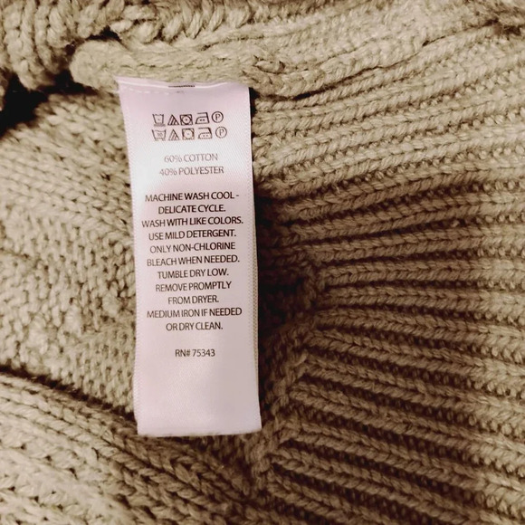 Cupcakes and Cashmere Green Cable Knit Cardigan, Medium - Picture 10 of 10